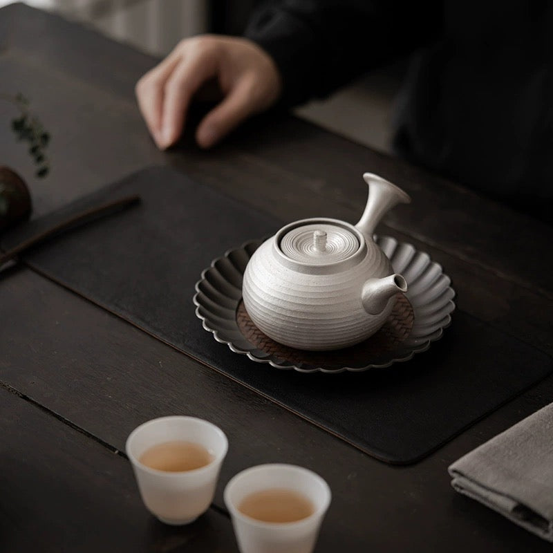 Chinese traditional handmade gilt silver teapot with handle